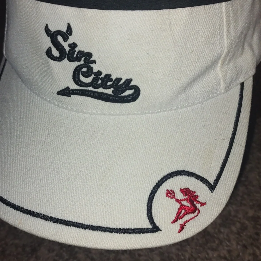 Las Vegas Sin City Unisex White Visor Adjustable OSFM - Picture 2 of 9